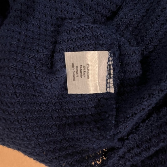 ~a.n.a~ Blue Boxy Blouse with Relaxed Fit and Wide Neckline - Picture 8 of 9